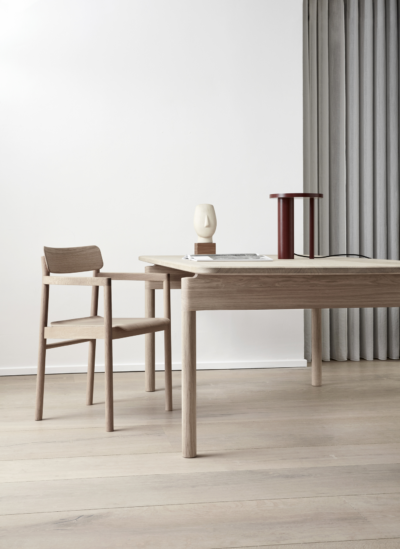 A04 Fredericia Post Table Tisch Chair Stuhl Moebel Innenarchitektur Basel