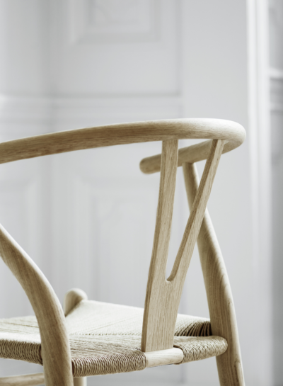 A04 Carl Hansen Basel Moebel Innenarchitektur CH24 oak soap papercord natural detail v1